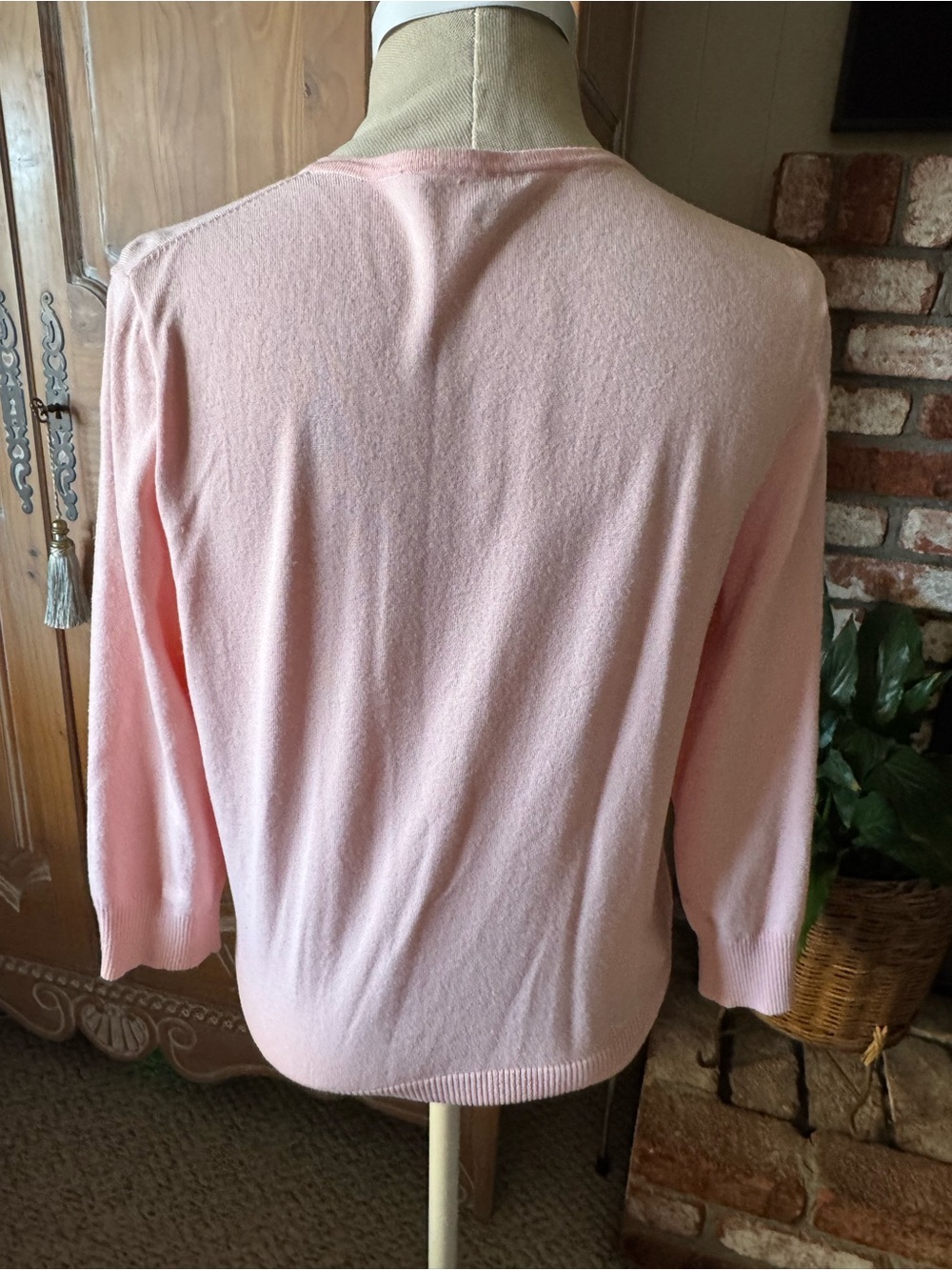 Cable & Gauge Light Pink Embroidered Button-Front Cardigan - Picture 4 of 6